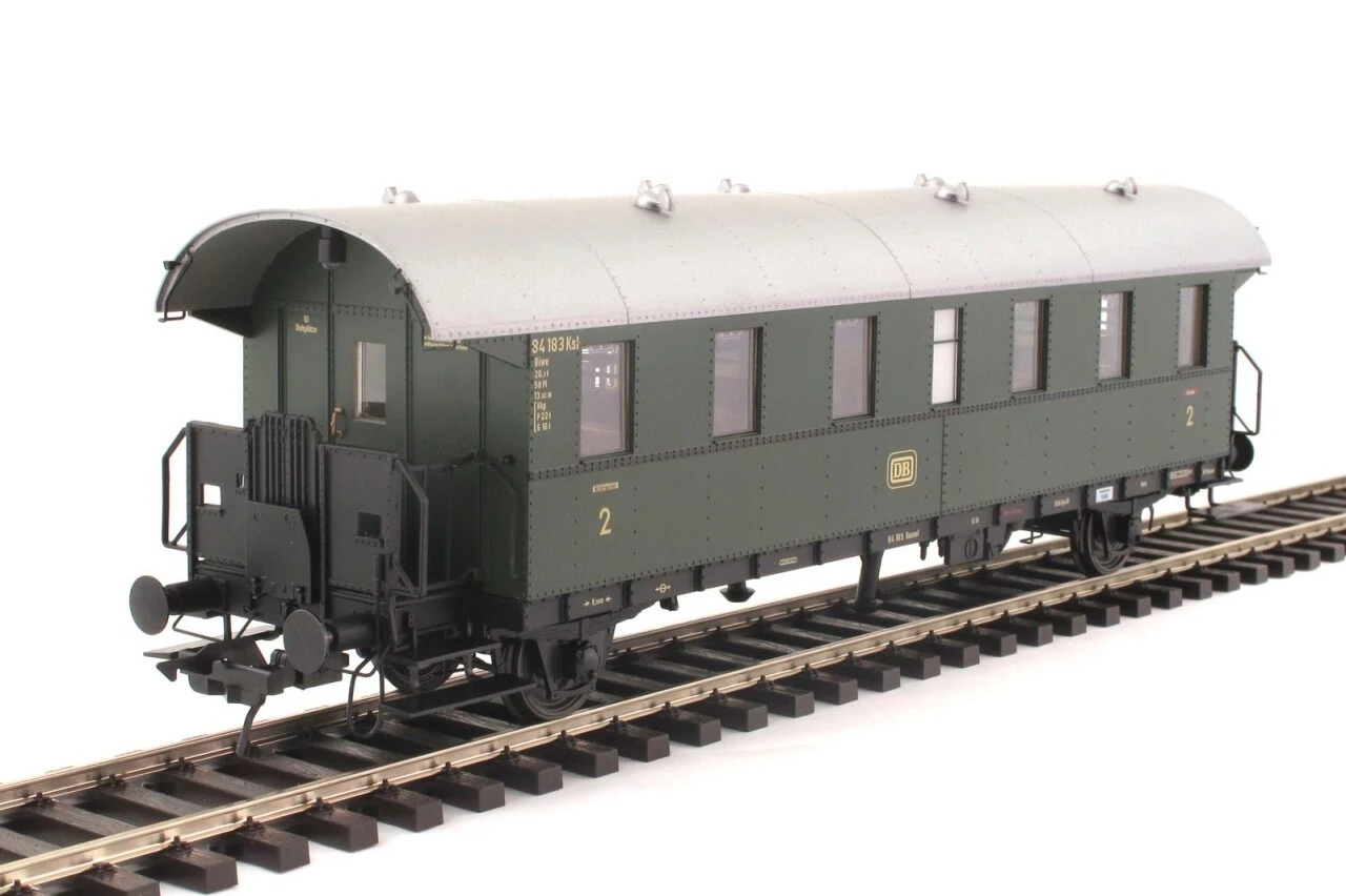 LENZ 41120-08 SPUR 0 Donnerbüchse Bi-28 (ex Ci) 2. Klasse Flaschengrün (RAL6007), DB, Ep. III